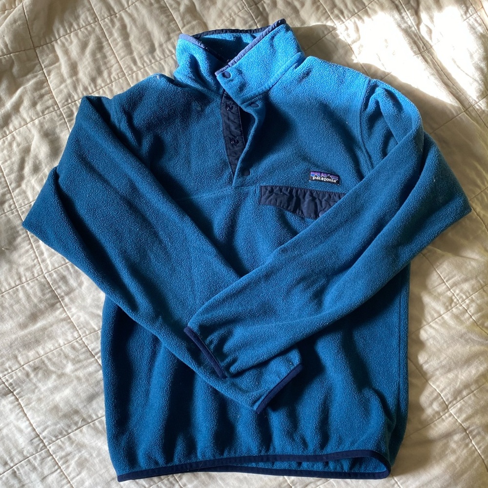 All blue Patagonia Synchilla Snap Fleece